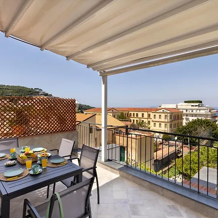 公寓 Sorrentovibes - 3br Seaview Terrace